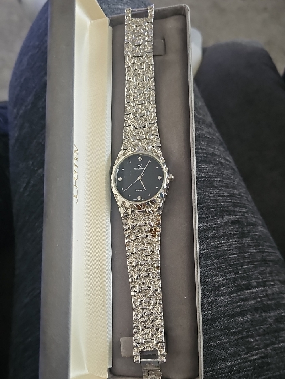 Walar Silver-Tone Textured Bracelet Watch - Black Dial